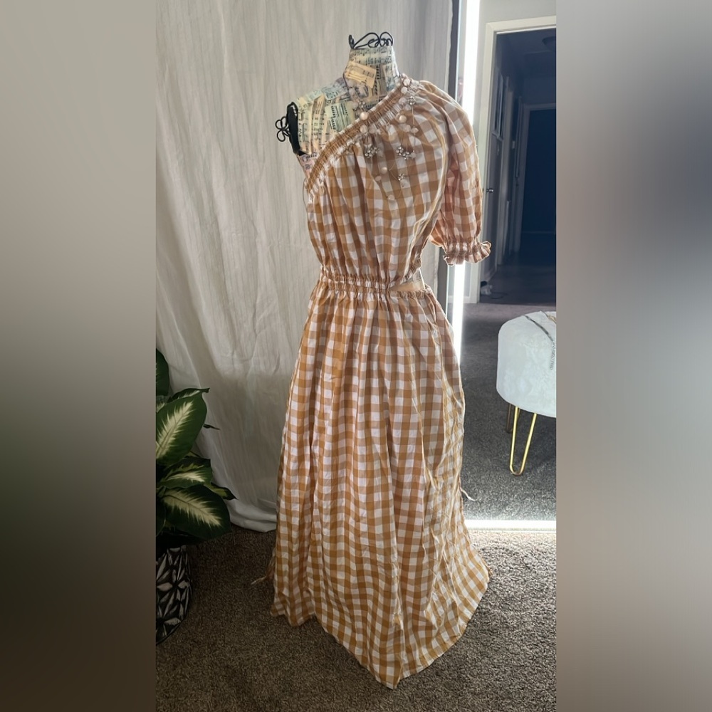 Who What Wear Mustard and Cream Patterned Dress - Picture 2 of 7